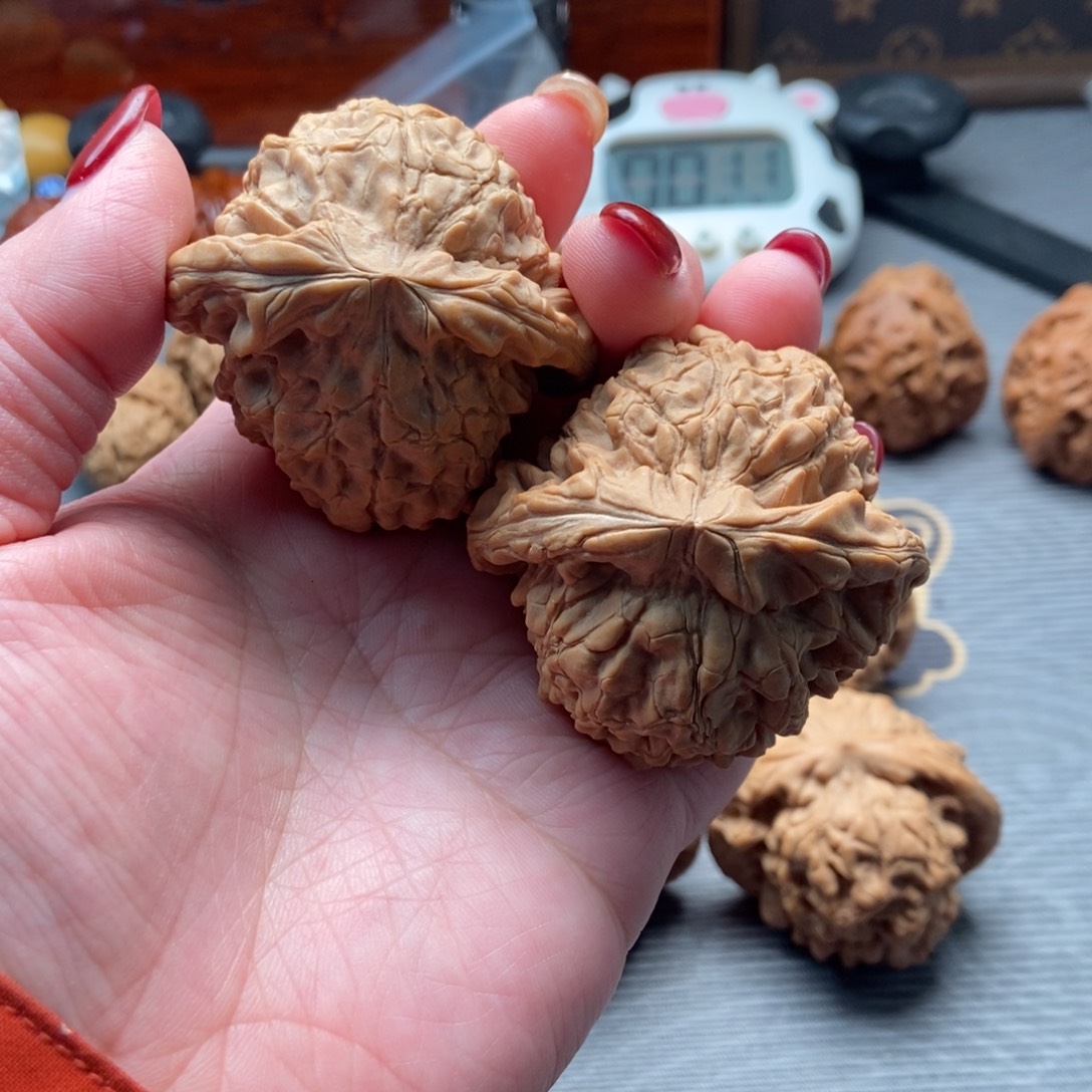 独***鱼文玩核桃吊坠核桃