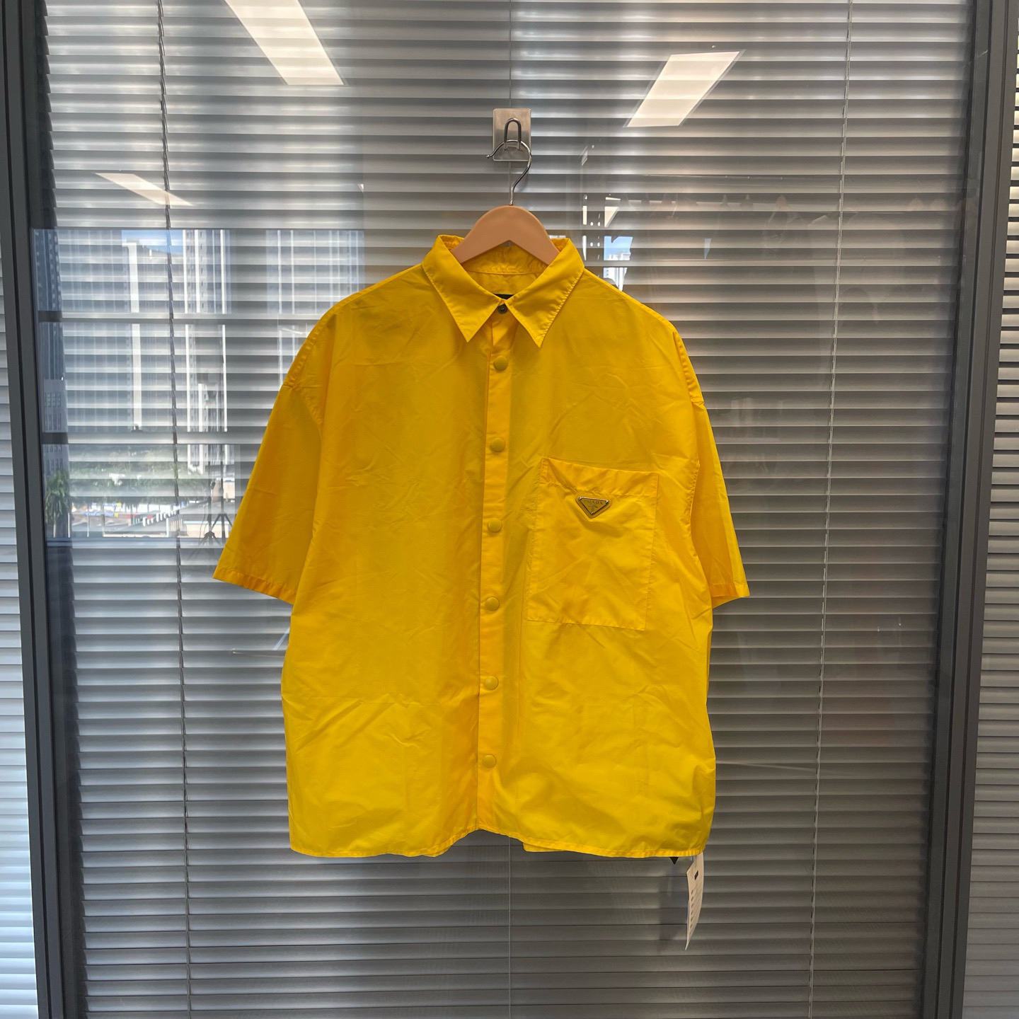 90新 Prada/普拉达 三角标新款黄色短袖衬衫 m码 #9748