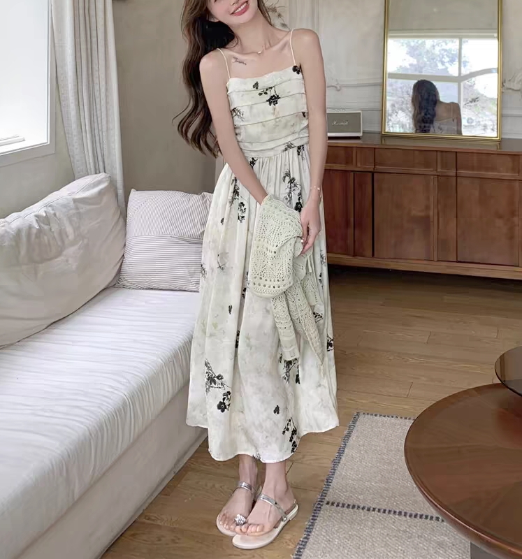 【随机发】精美连衣裙一件