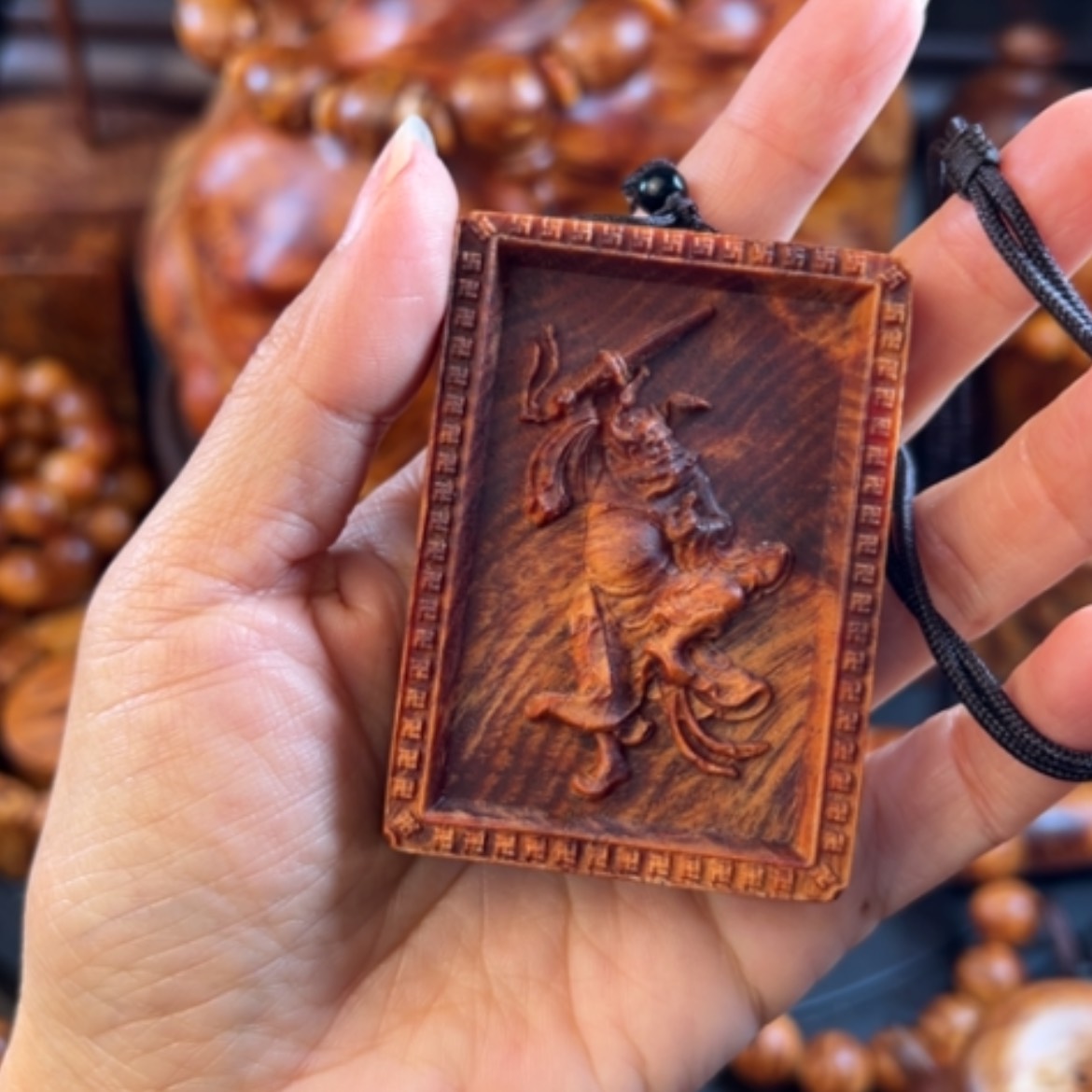 【闪购商品】松木（琥珀木）把件