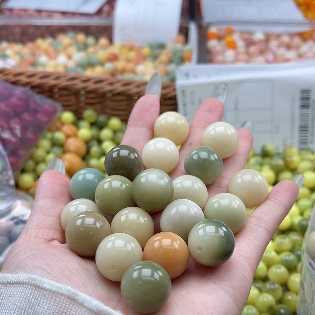 白玉菩提吊坠b微瑕17mm/10+5颗