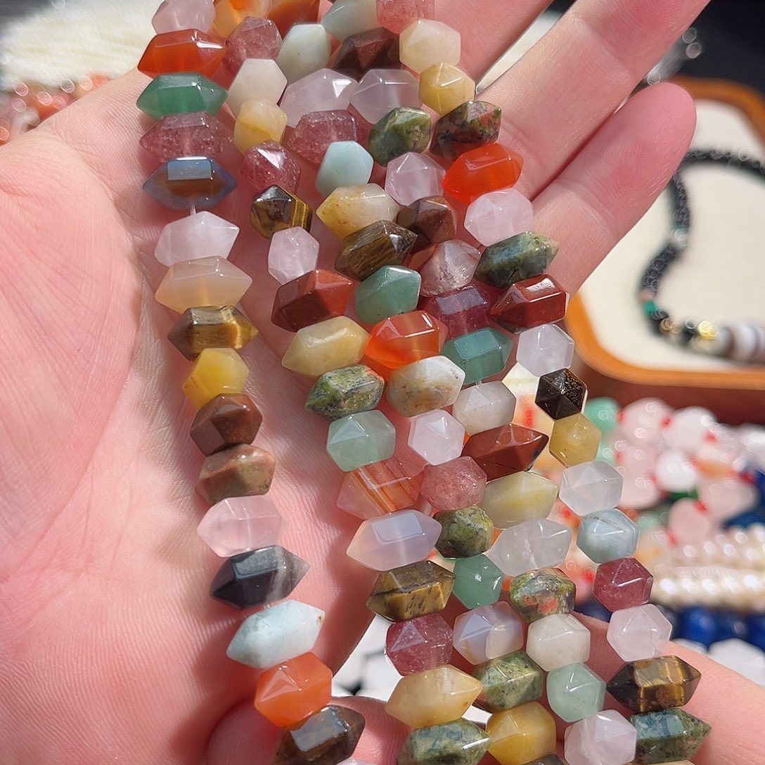 玛瑙/玉髓未镶嵌珠宝半成品多宝双尖一条24颗8x14mm