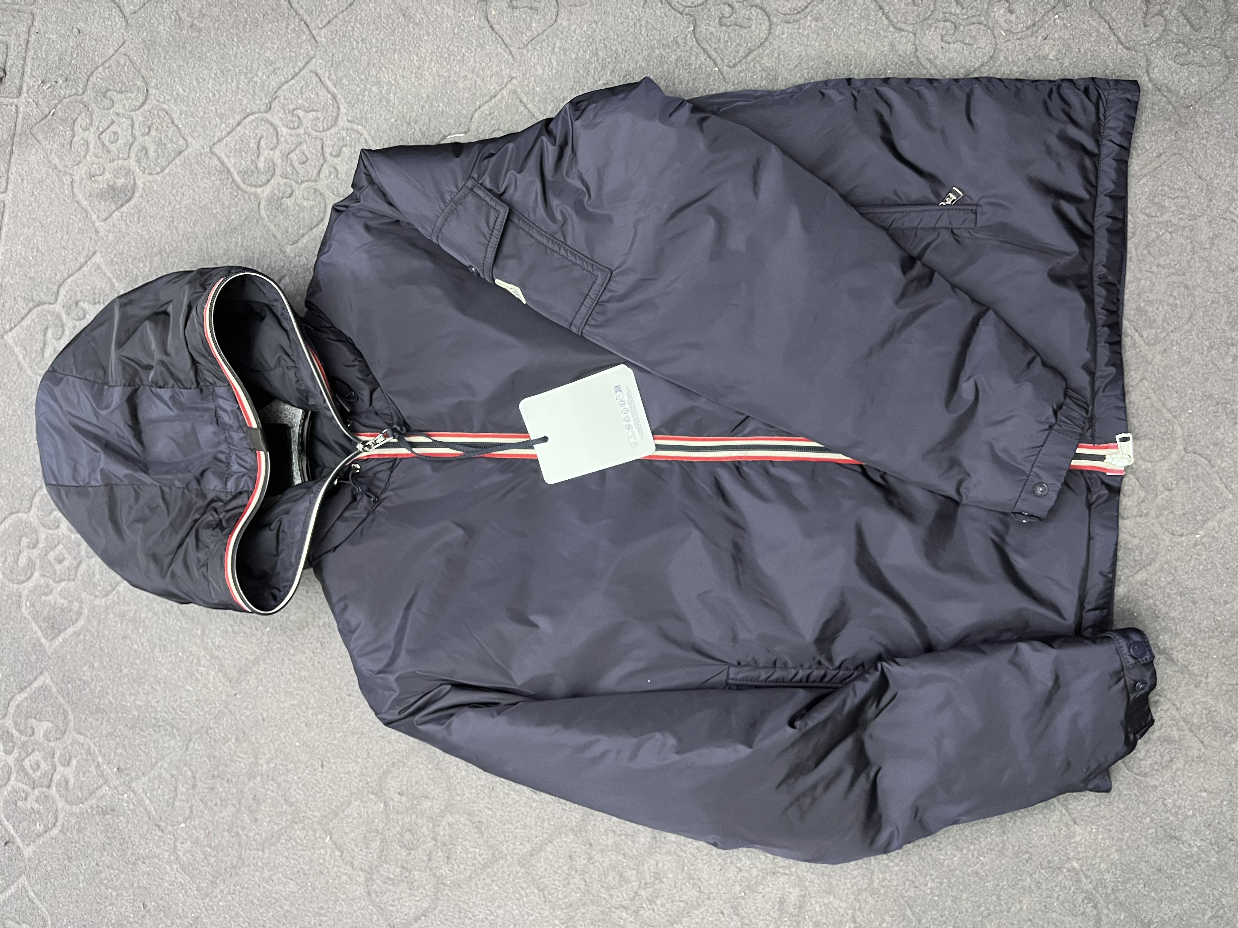 M89 男士休闲连帽羽绒服