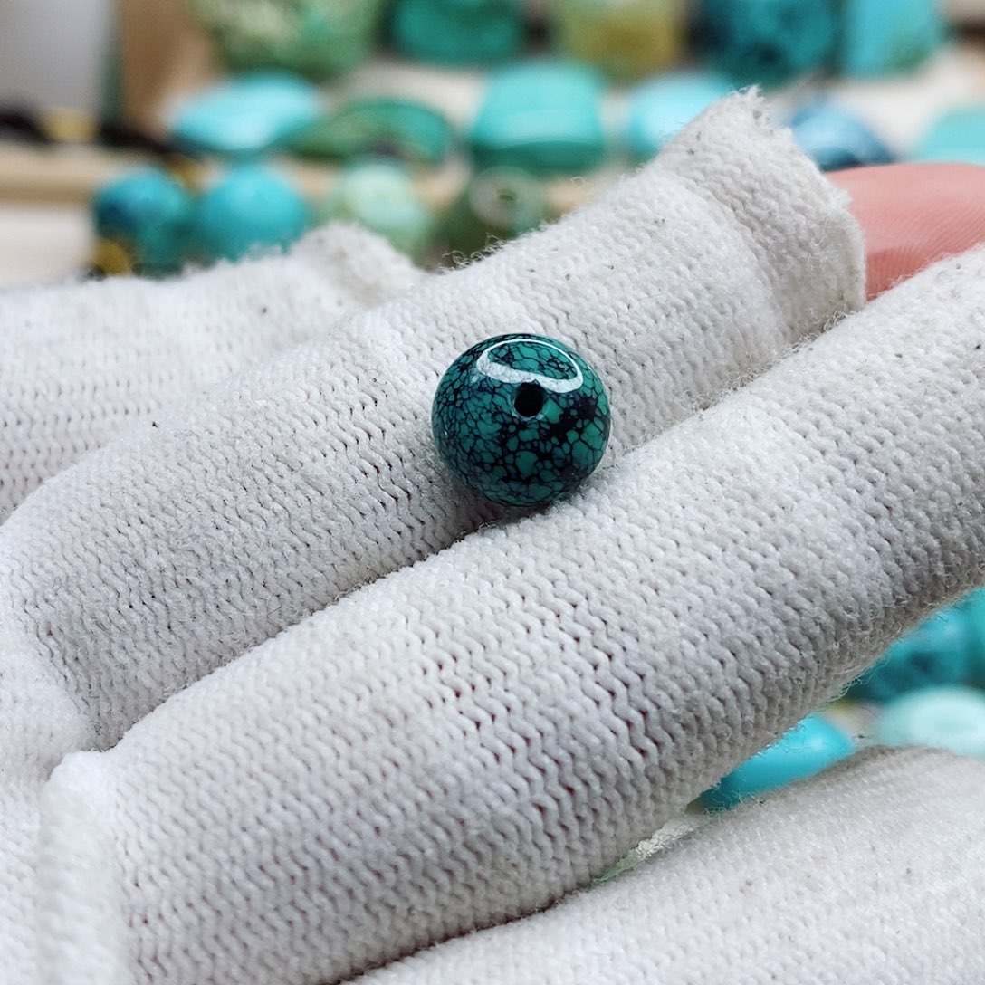 绿松石颈饰未镶嵌