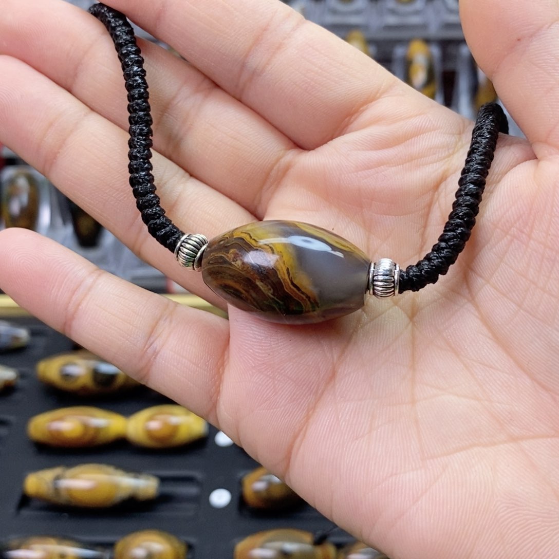 玛瑙/玉髓颈饰合金