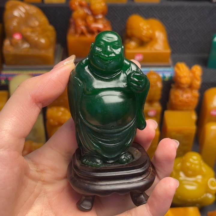 田黄石潇****洒题材：工艺品