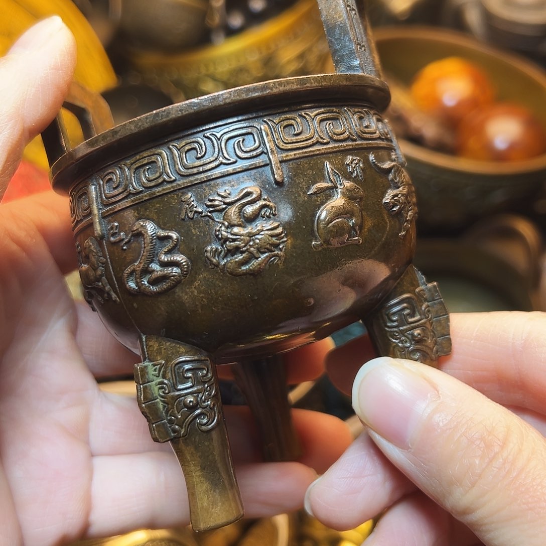 精美铜器工艺品等