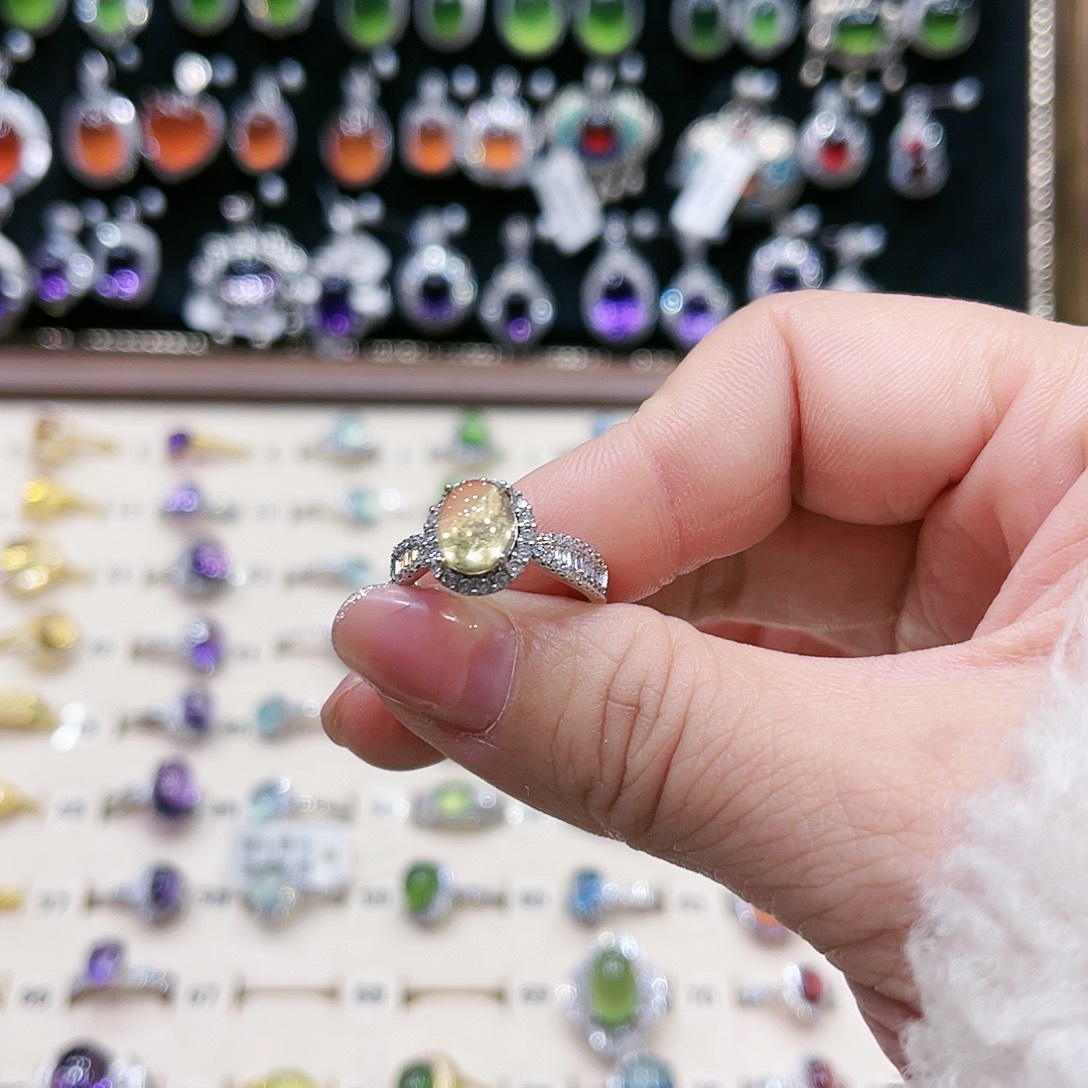 银S925镶嵌戒指黄晶