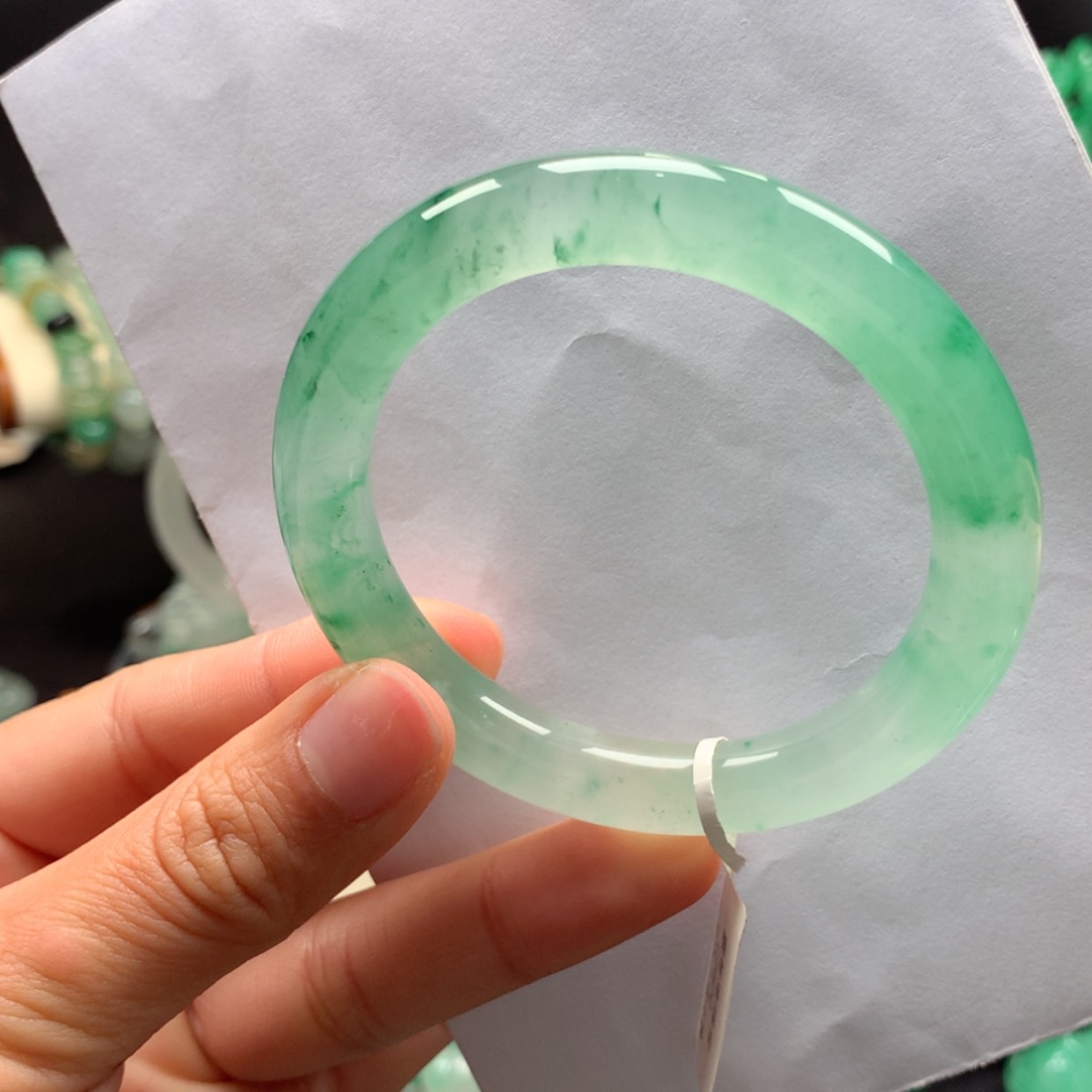 【闪购商品】未镶嵌手镯石英质玉