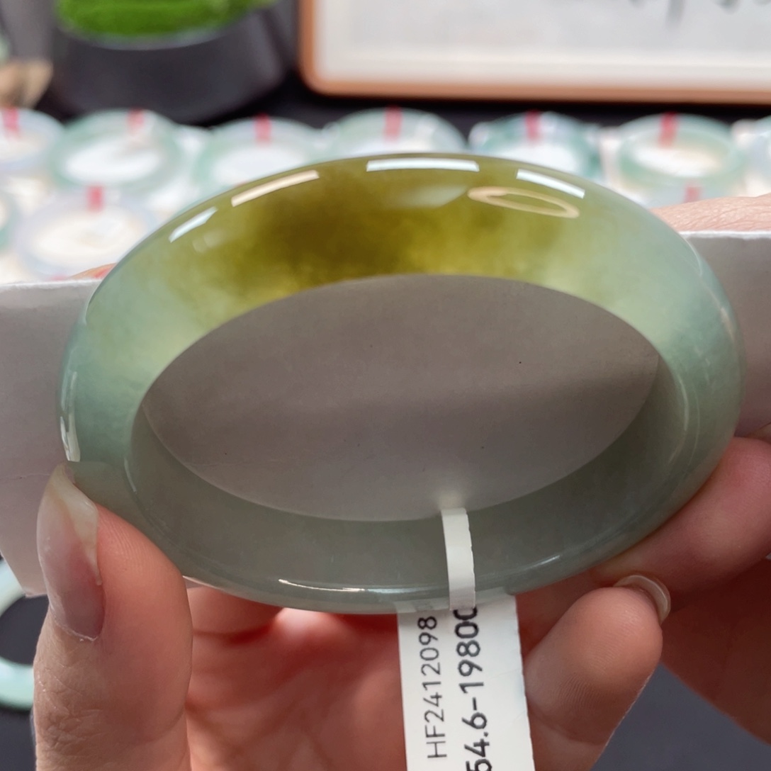 【闪购商品】翡翠手镯未镶嵌54.6贵妃冰山茶飘芥末黄特色镯23号