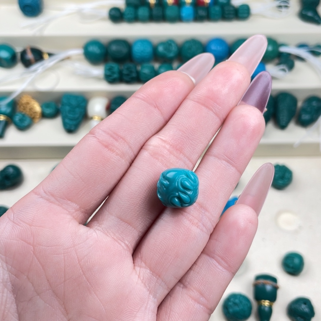 颈饰玻璃要0.8尺寸吞噬，地狱色孔1.5