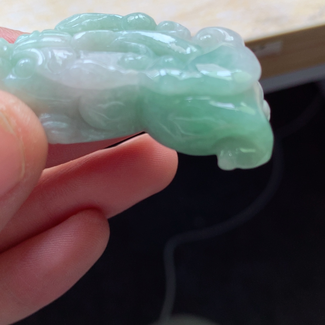 翡翠颈饰未镶嵌吊坠