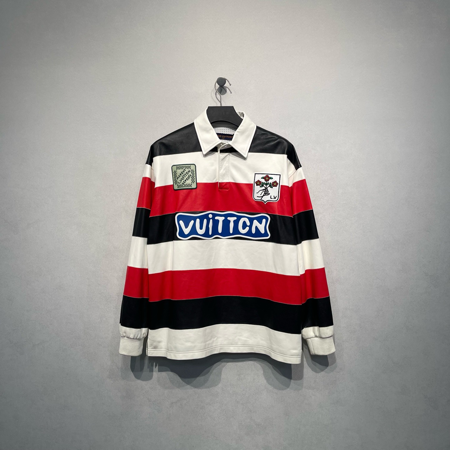 未使用 LouisVuitton/路易威登 SS25三色拼皮logo贴牌polo衫/M码