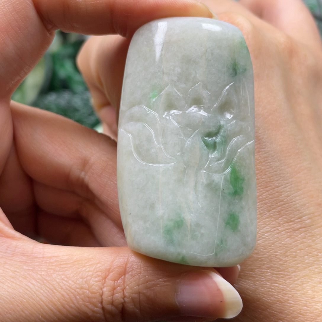 翡翠颈饰未镶嵌牌子