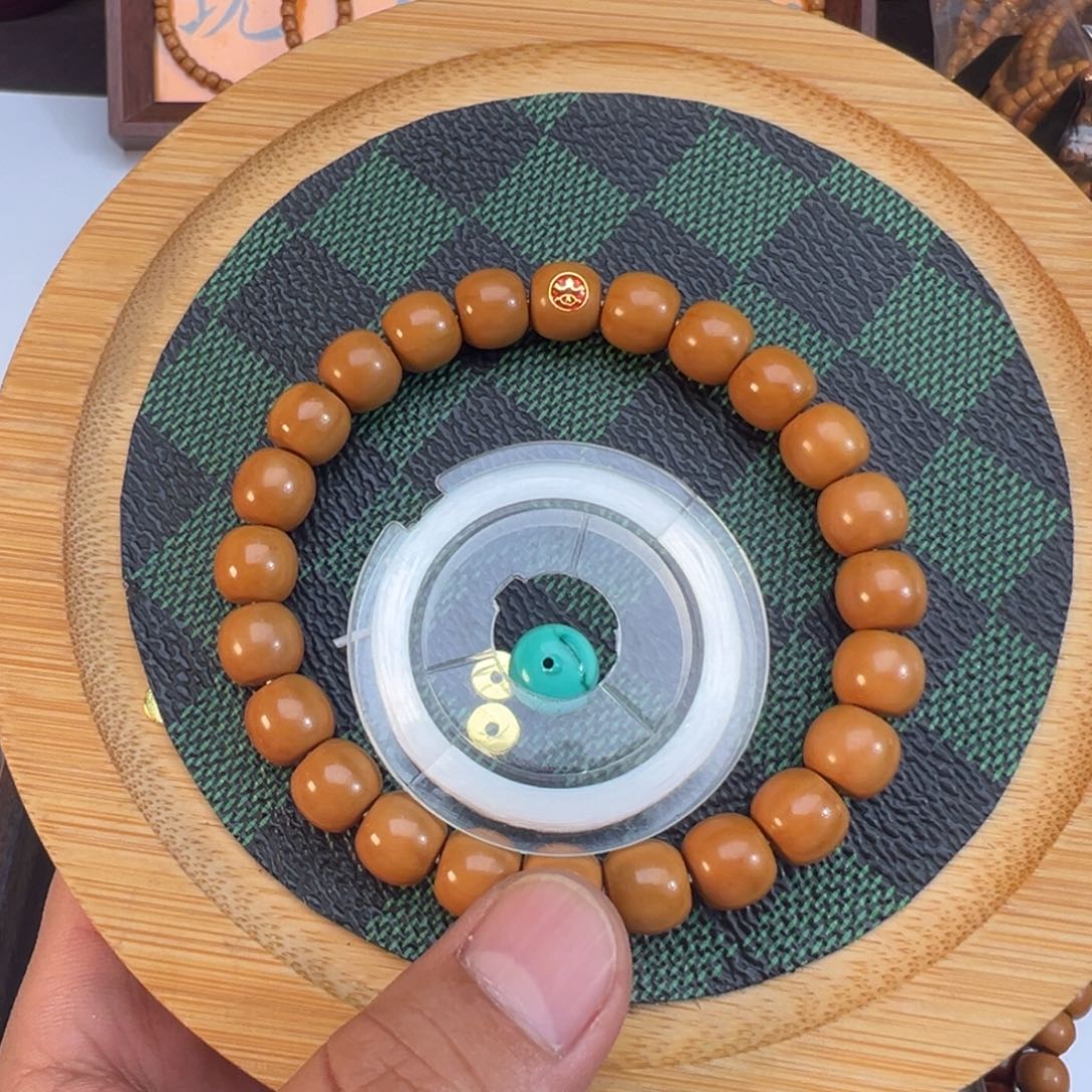 猴头核桃吊坠猴头带标直切