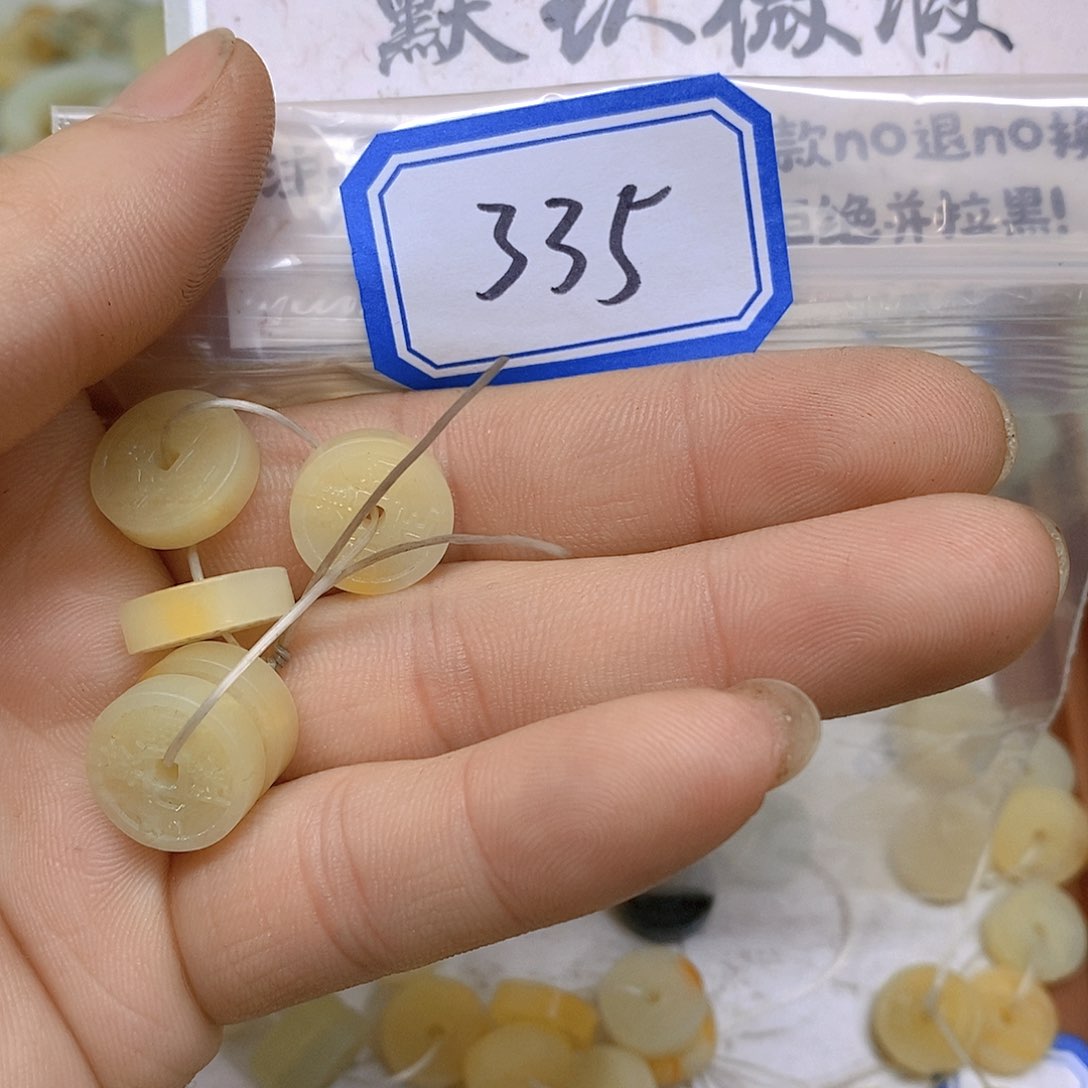 蛇纹石玉颈饰未镶嵌夏****y335