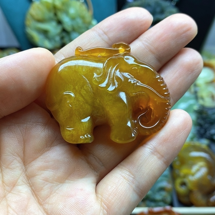 未镶嵌蛇纹石玉挂件