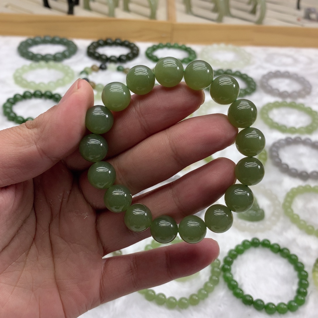 和田玉未镶嵌手串（湖水绿12）