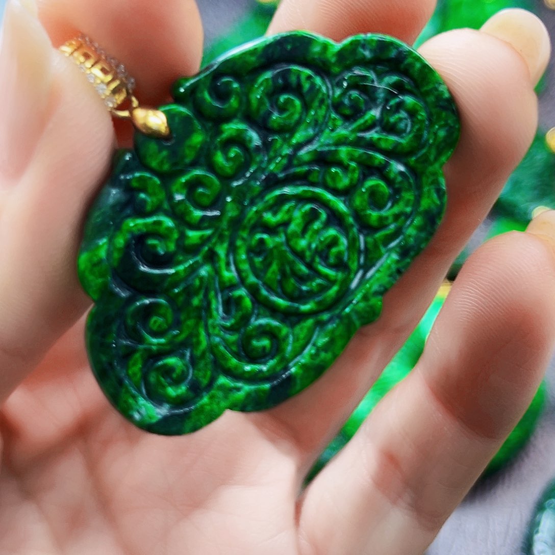 颈饰银S925镶嵌翡翠