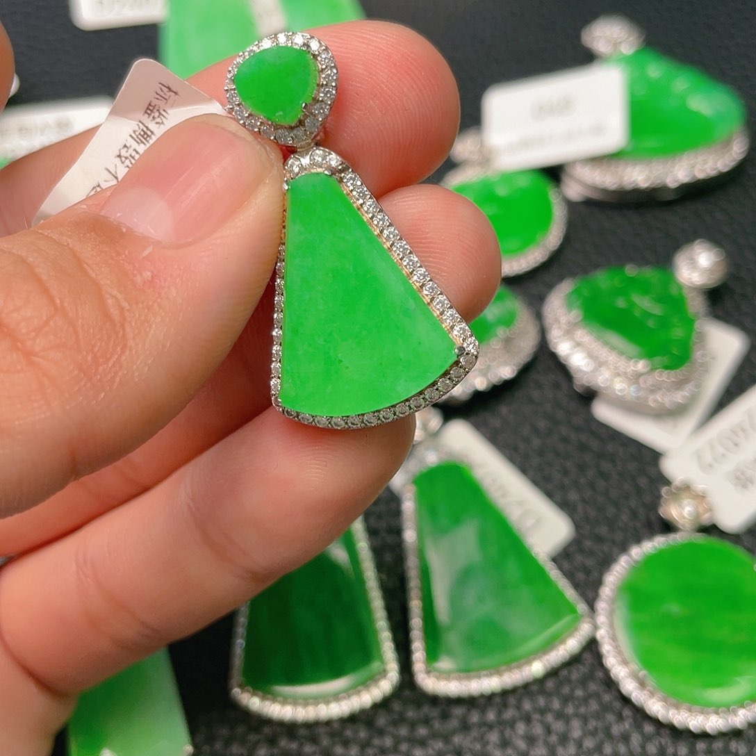 【闪购商品】翡翠吊坠(不含链)银S925镶嵌