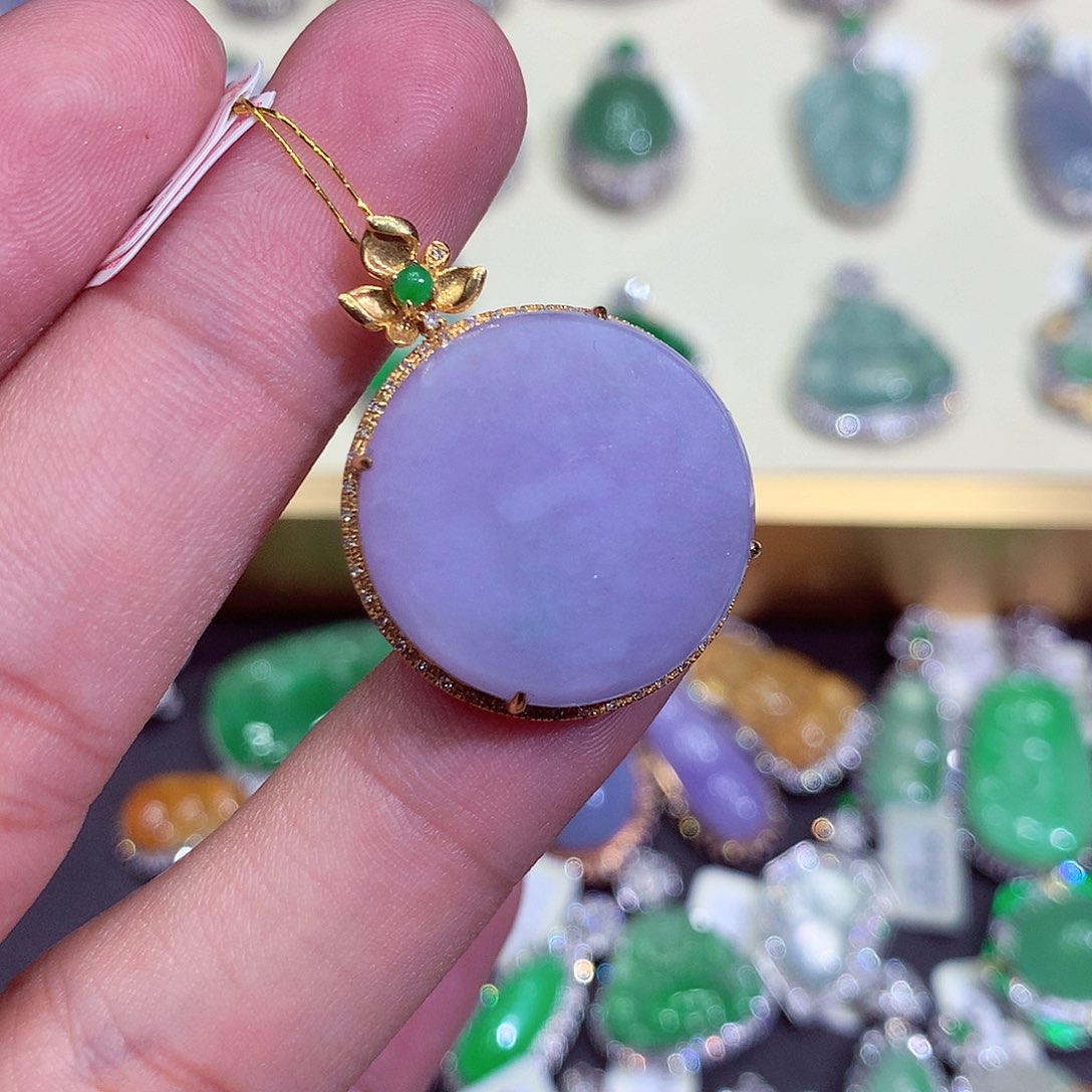 翡翠吊坠(不含链)18K金镶嵌