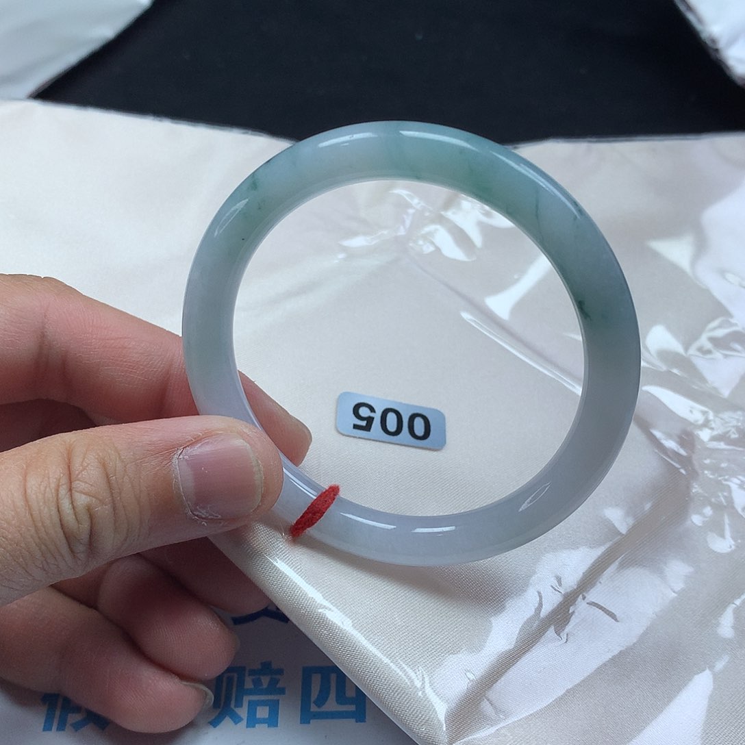 翡翠手镯未镶嵌53圆条