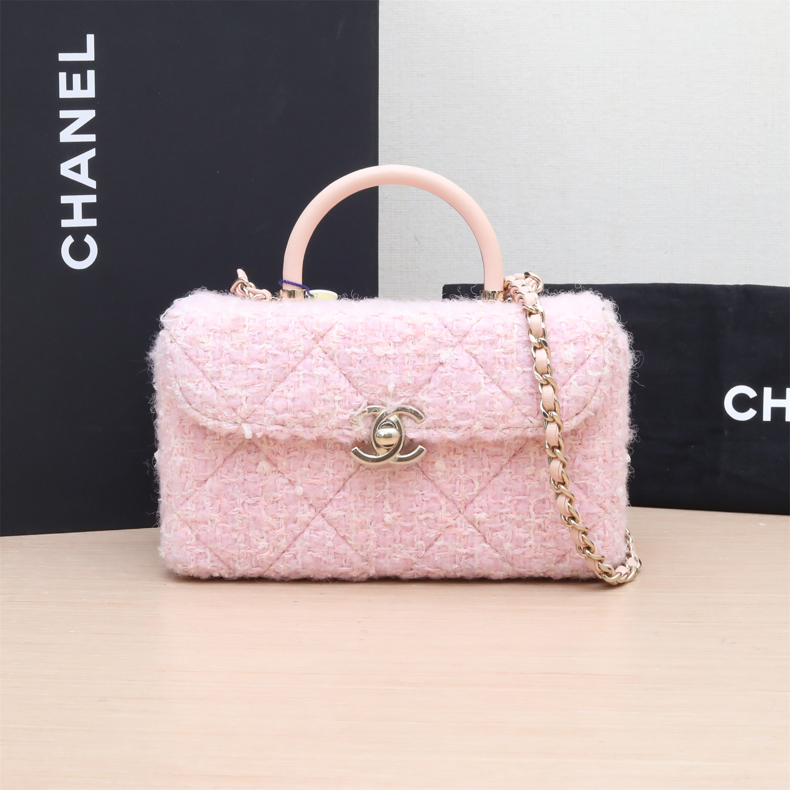 95新 Chanel/香奈儿 活动双双 23K手柄盒子包 18cm 毛呢 芯片开