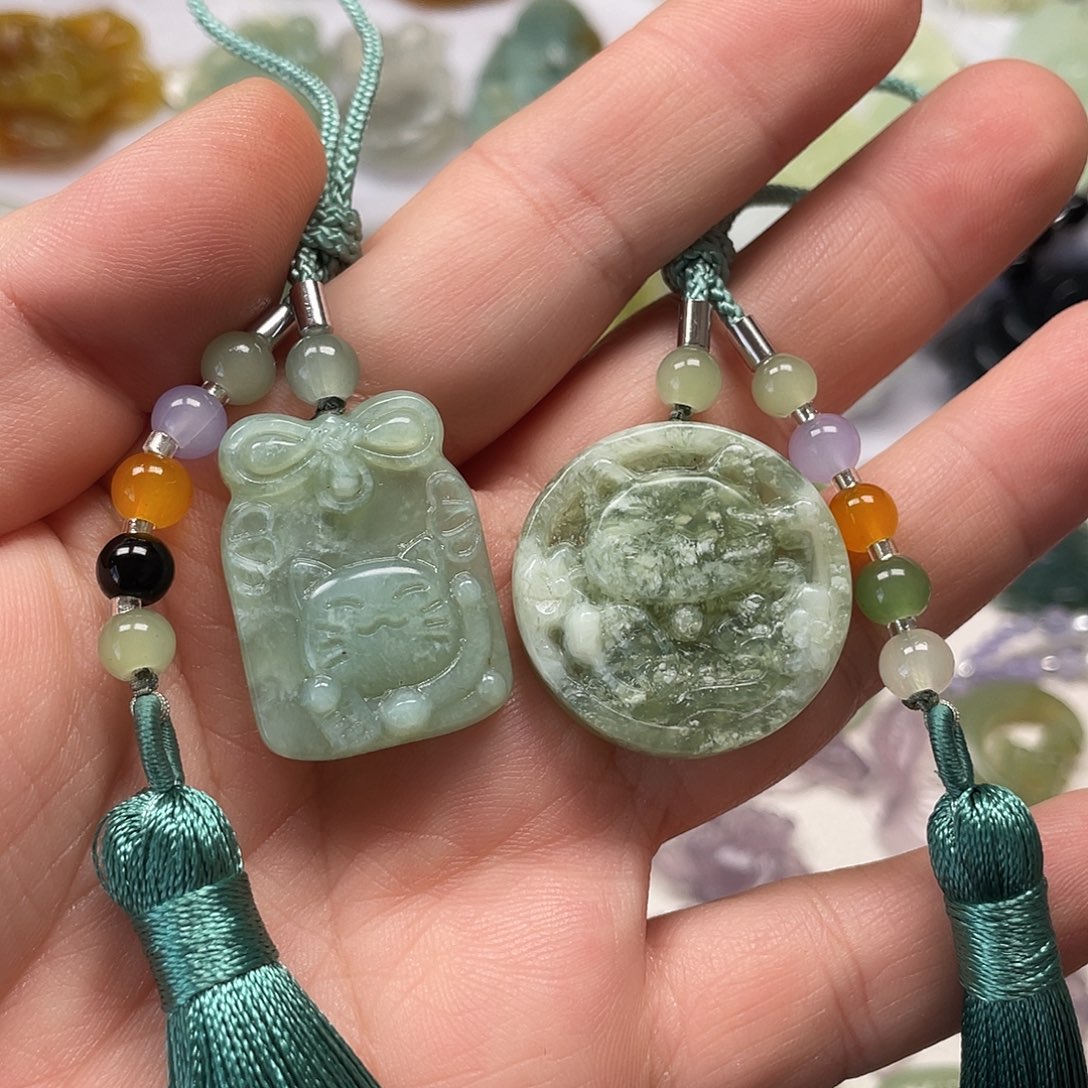 蛇纹石玉未镶嵌颈饰