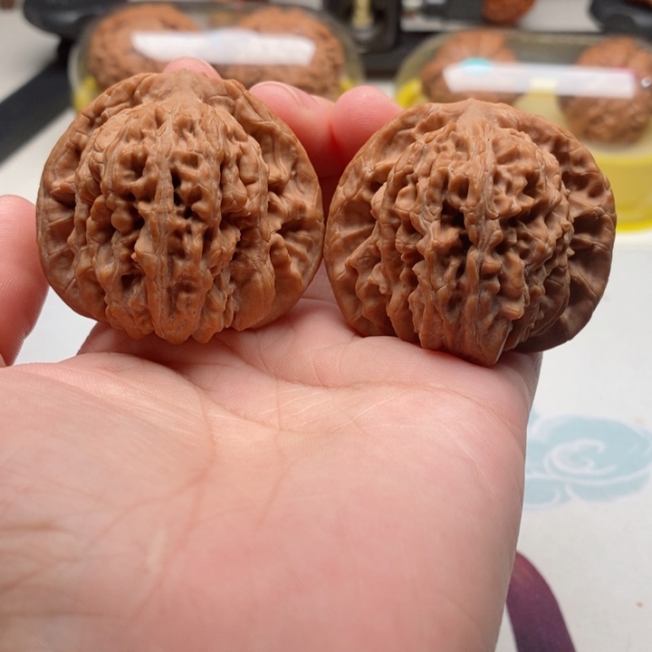 文玩核桃吊坠四座楼边47/46