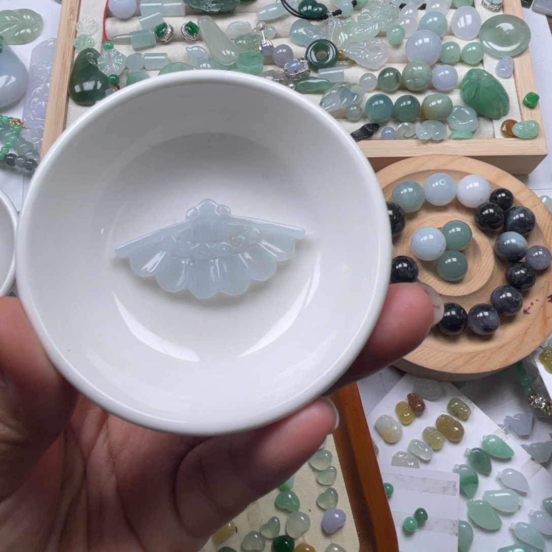翡翠颈饰未镶嵌88888888