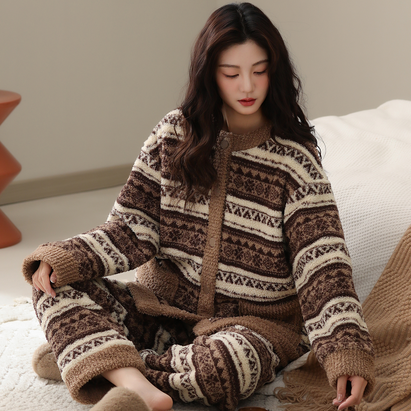 睡衣女秋冬款冬季珊瑚绒家居服法兰绒加厚款冬天大码加绒保暖套装