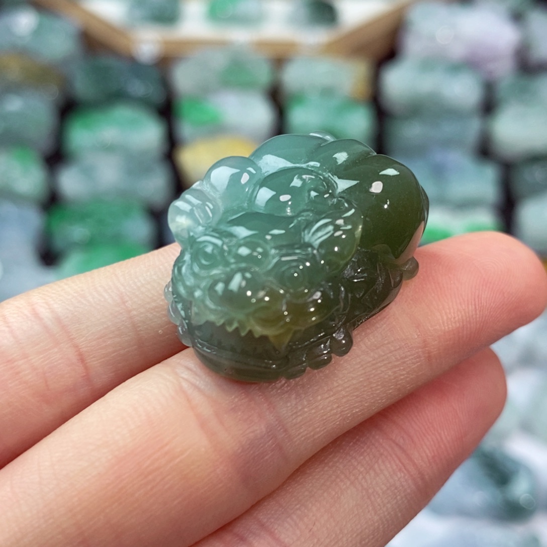 翡翠未镶嵌颈饰天然