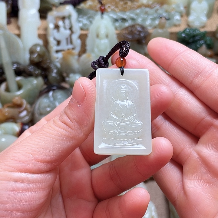 和田玉颈饰未镶嵌