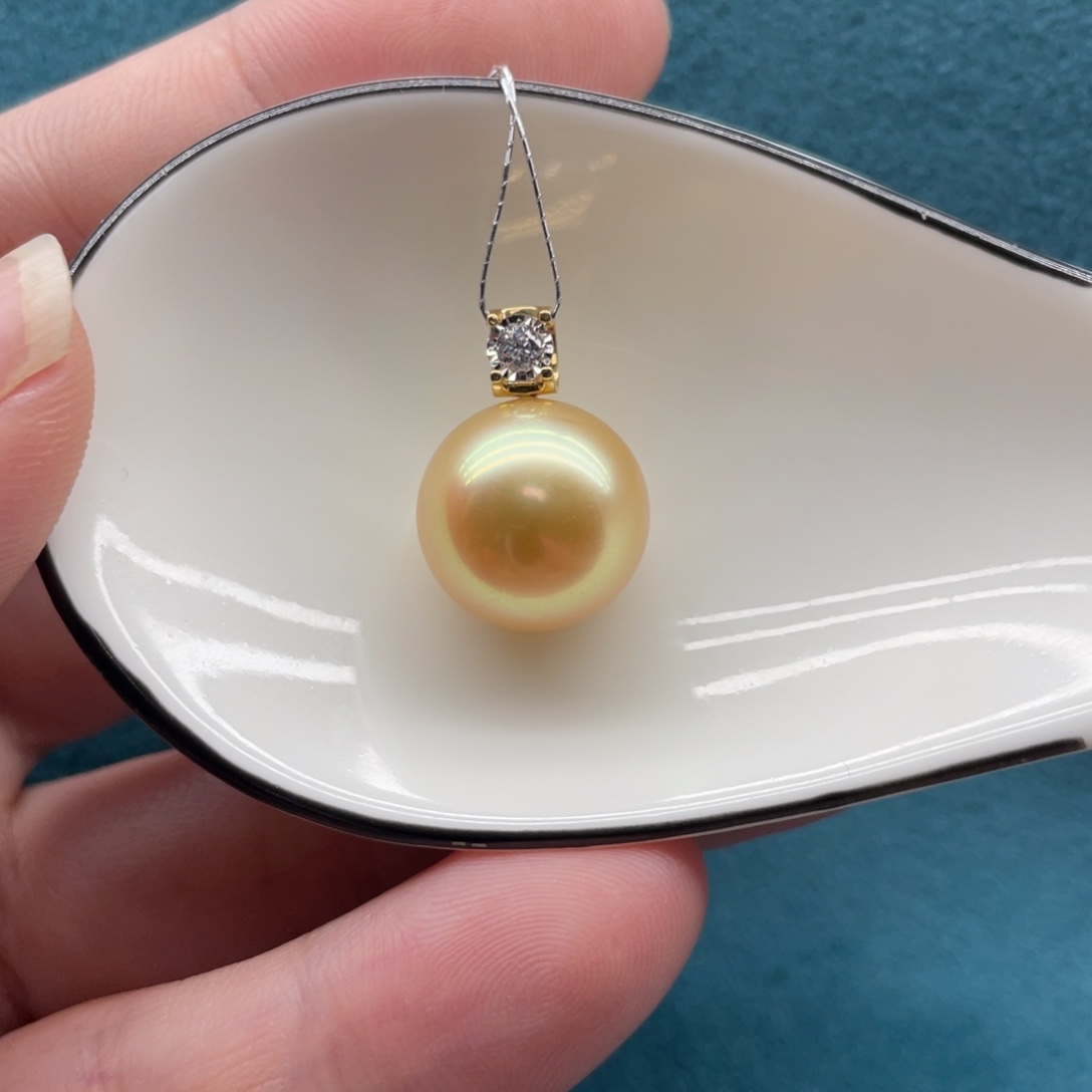 18K金镶嵌海水珍珠吊坠(不含链)13.4mm