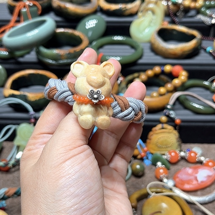 岫岩河磨玉（透闪石质玉）吊坠未镶嵌?***儿