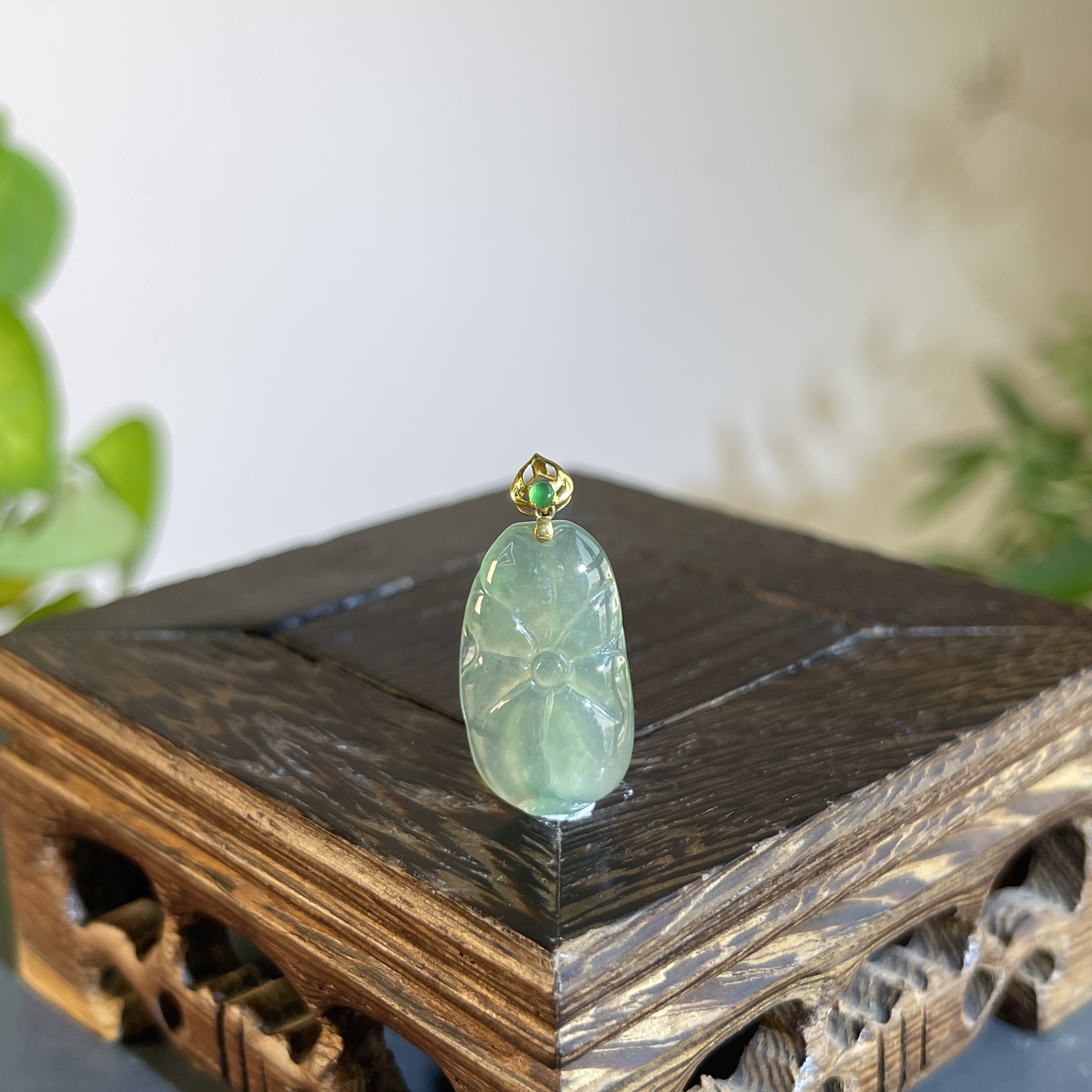 JXA10-48 天然缅甸A货翡翠  18K金扣和和美美