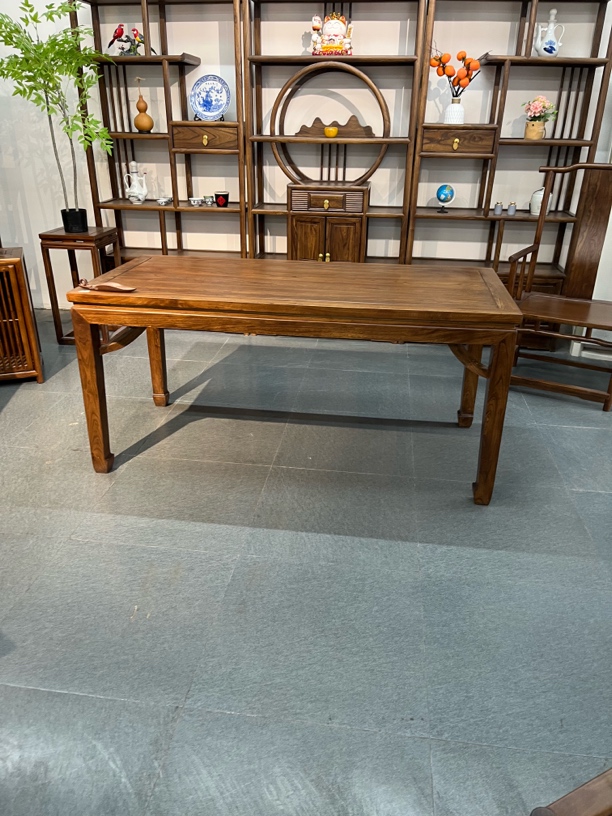 一张1.2米马蹄桌北方榆木