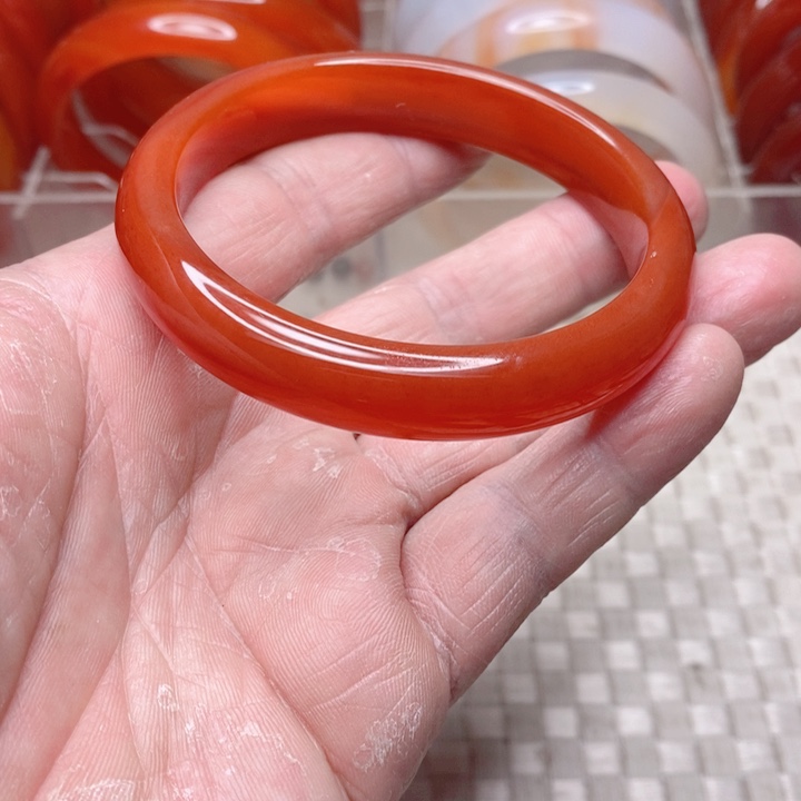 玛瑙/玉髓手镯未镶嵌