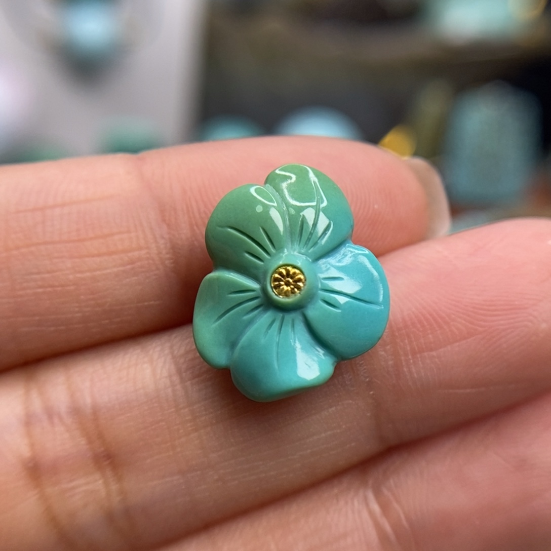 绿松石未镶嵌珠宝奇石