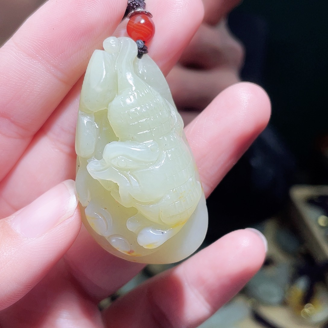 和田玉颈饰未镶嵌