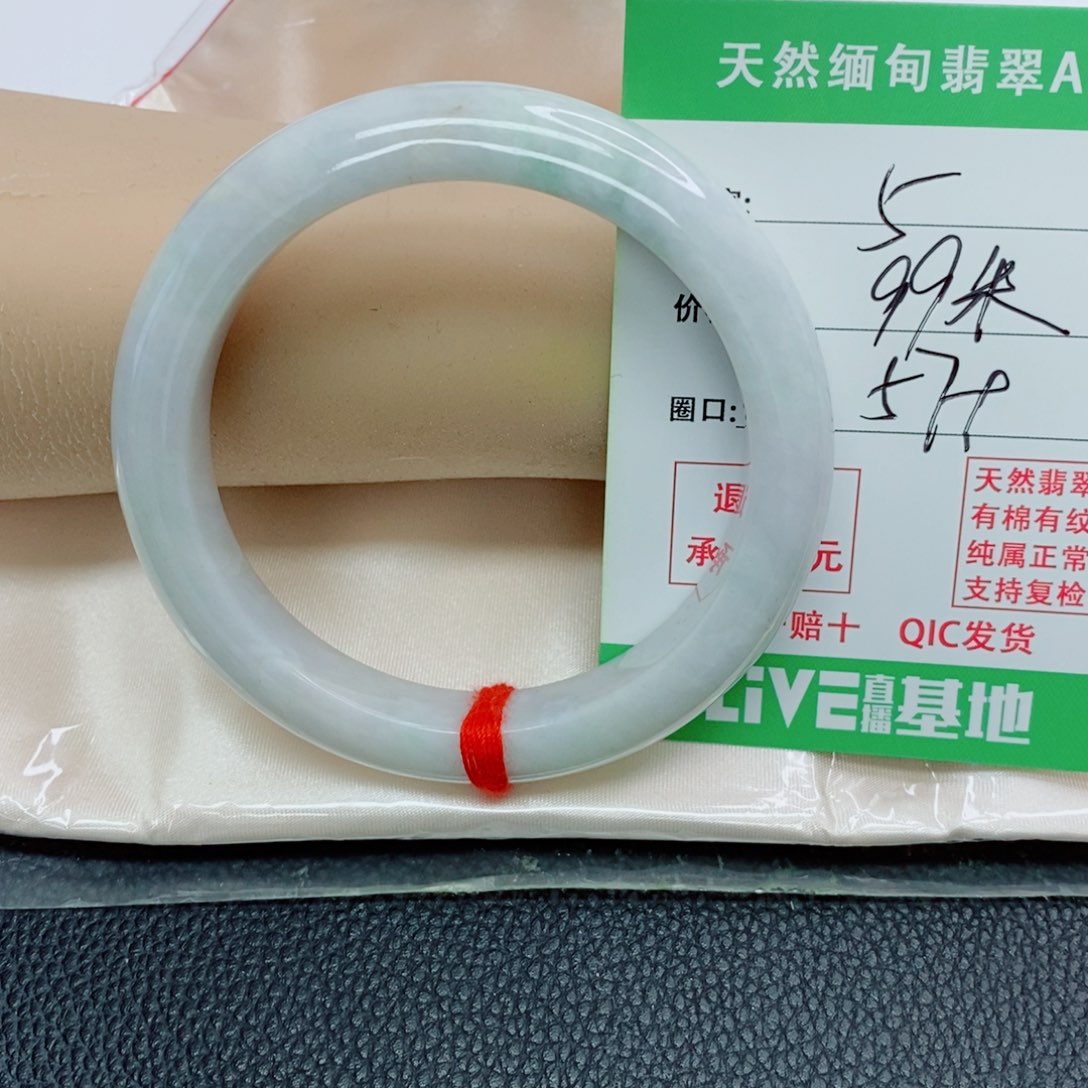 翡翠未镶嵌手镯天然翡翠5