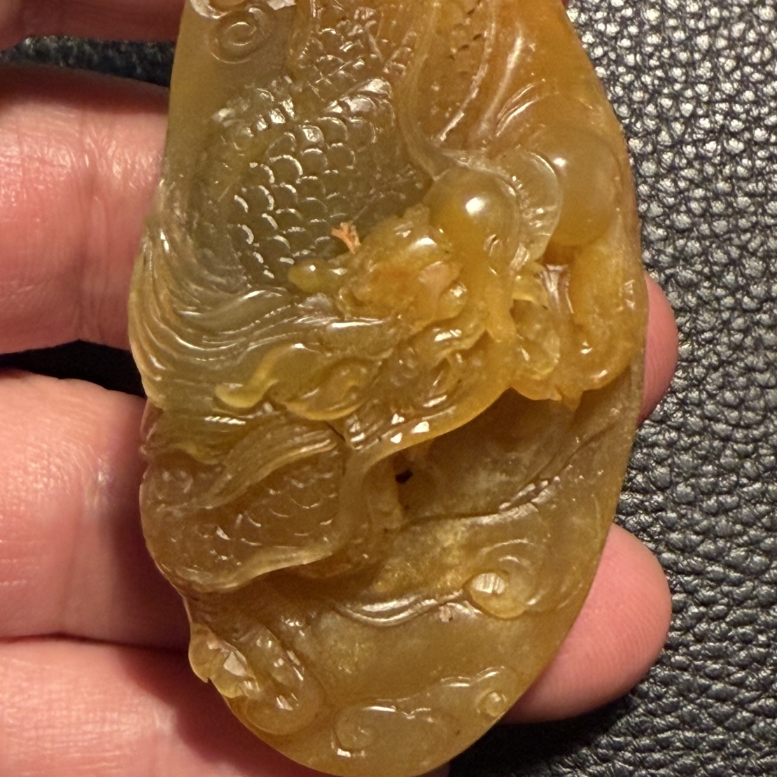 49克田黄冻挂件一个