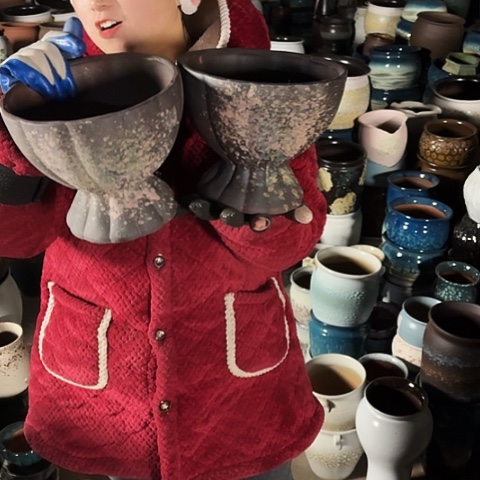 口20高17瑕疵盆子。