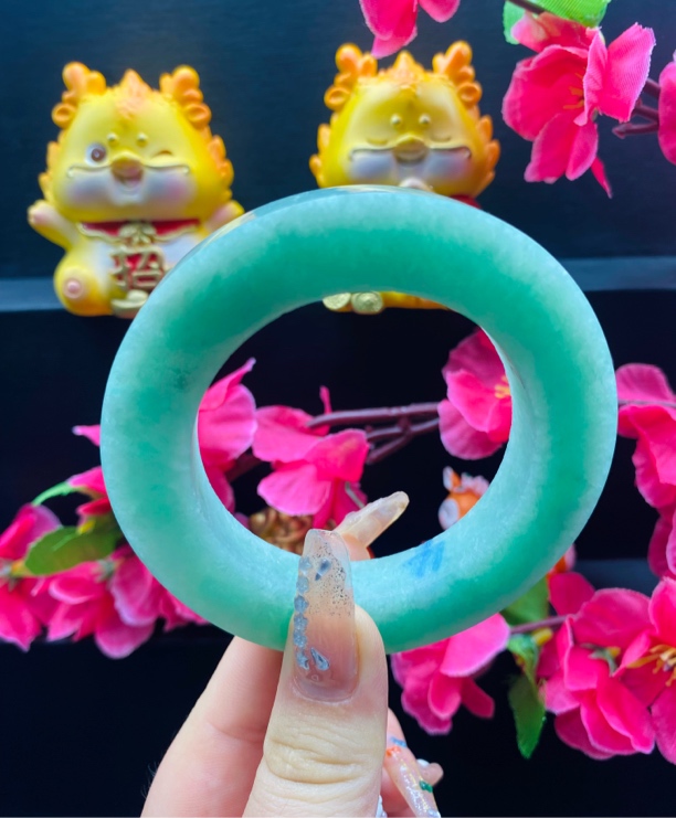 天然缅甸翡翠A货糯种满绿正圈/圆条女款时尚未抛光定制玉手镯