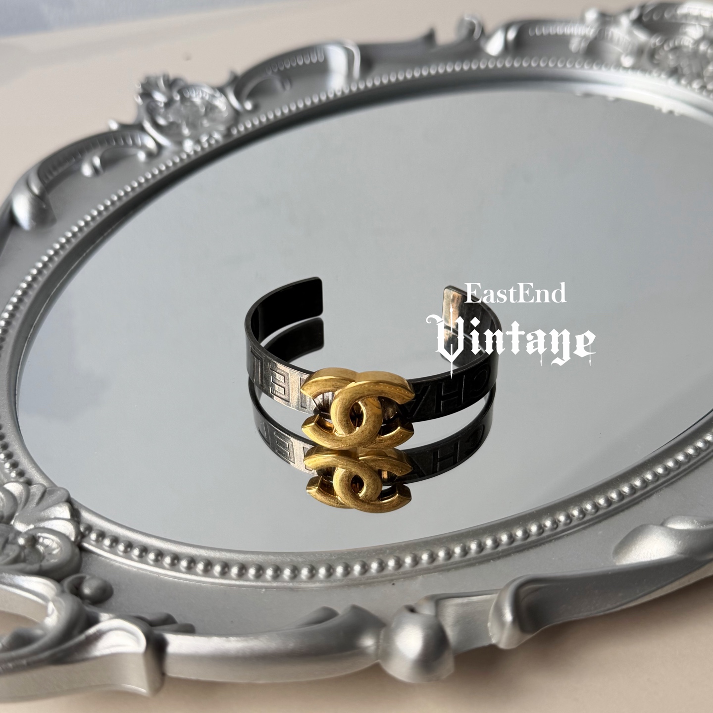 95新 Chanel/香奈儿 東区-做旧双C开口手镯/77885
