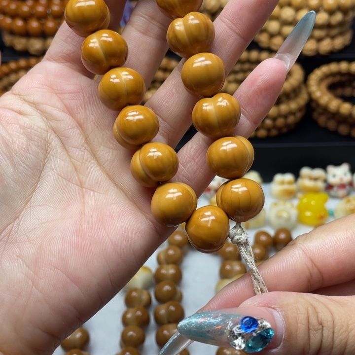 N***、猴头核桃手串微瑕屁桃