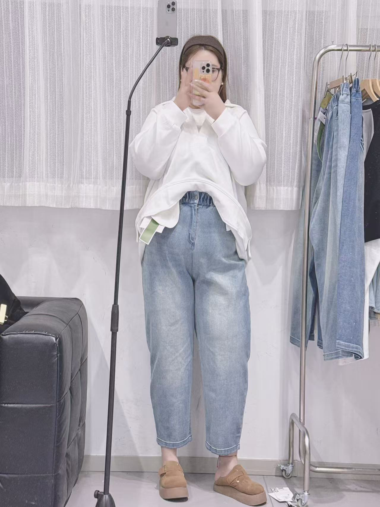 W阿薇•后兜个性浅色牛仔裤