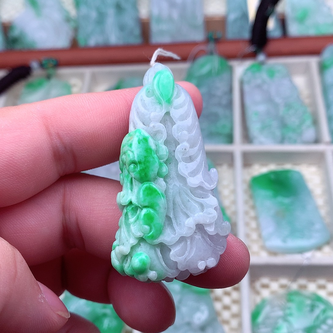 翡翠未镶嵌吊坠(不含链)