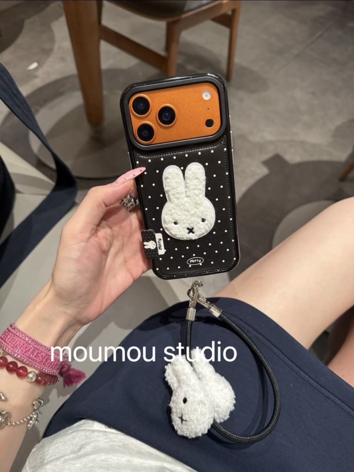 满屏波点米菲兔手机壳适用苹果17promax/16防摔小众皮纹立体毛绒