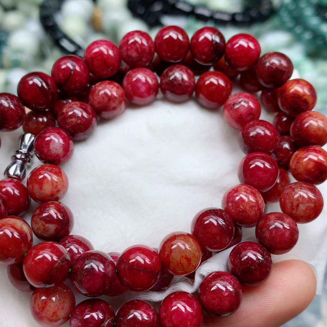 翡翠颈饰未镶嵌手串